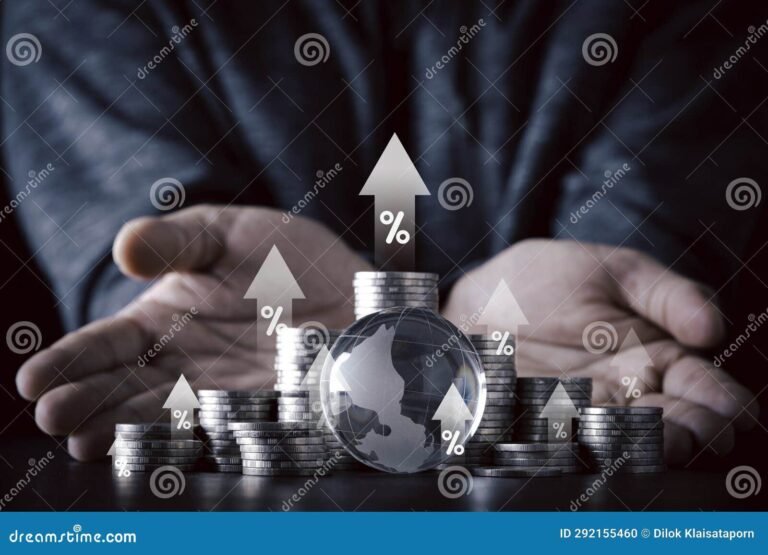 Como Funciona Ter Duas Contas do FGTS na Mesma Empresa 2 duas maos segurando moedas brilhantes