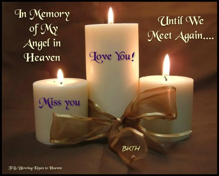 imagem de velas acesas em memoria