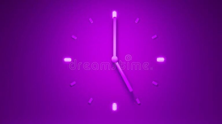 relogio marcando horas noturnas iluminadas