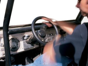 volante com sistema hidraulico instalado no carro